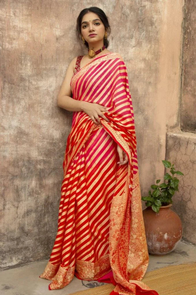 Kala Niketan Red Color Pure Heavy Banarasi Silk Saree With Rich Pallu With Slanting Line All Over Saree