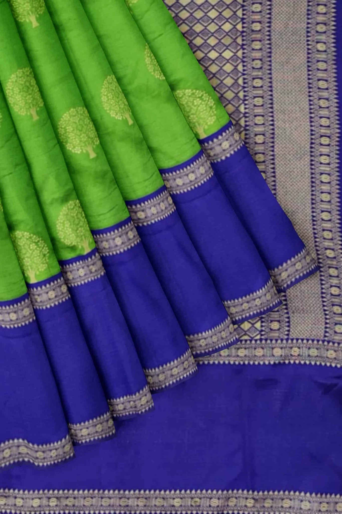 Kala Niketan Apple Green Kanchipuram Silk Saree