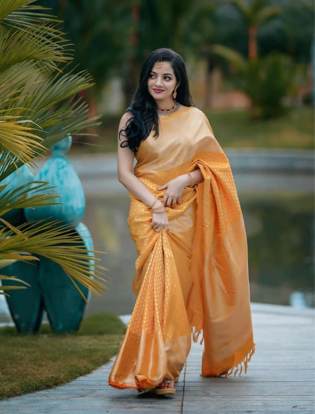 Kala Niketan Royal Gold Soft Silk Saree