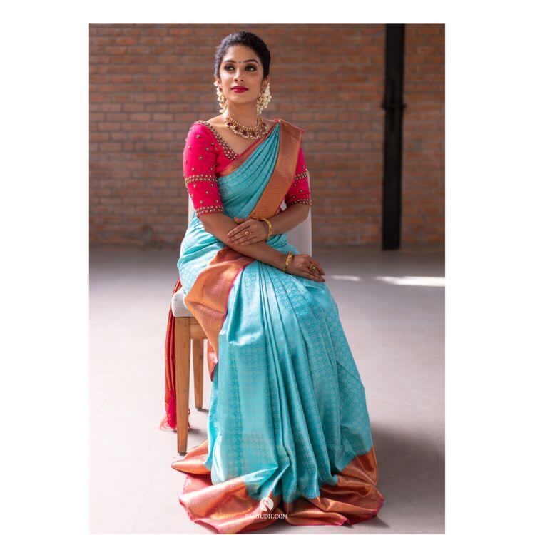 Kala Niketan Blue Silk Archaic Traditional Kanchi Soft Silk Sari With Attached Blouse