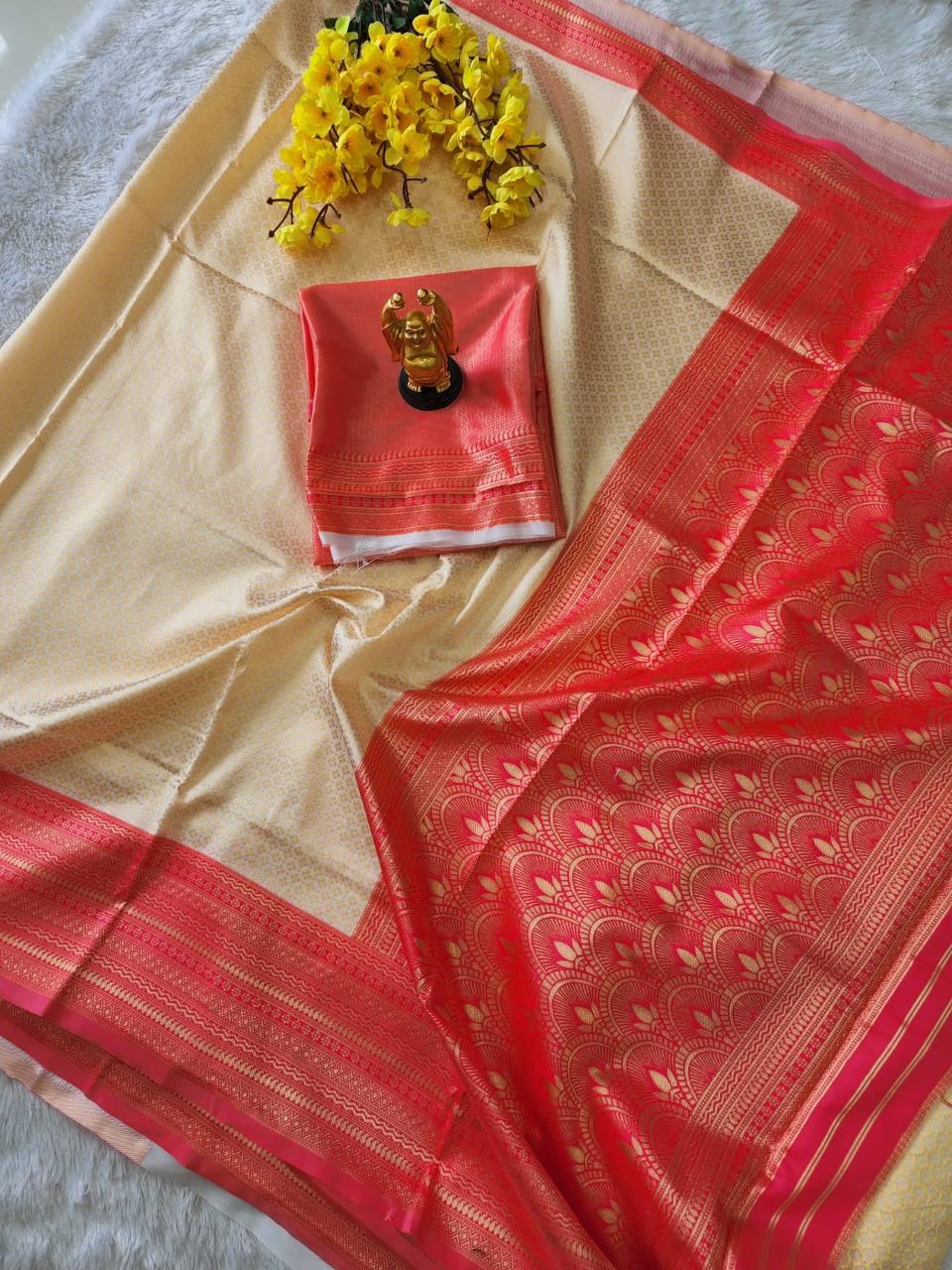 Kala Niketan Premium Soft Silk Silk Saree In Off White Color With Rich Pallu